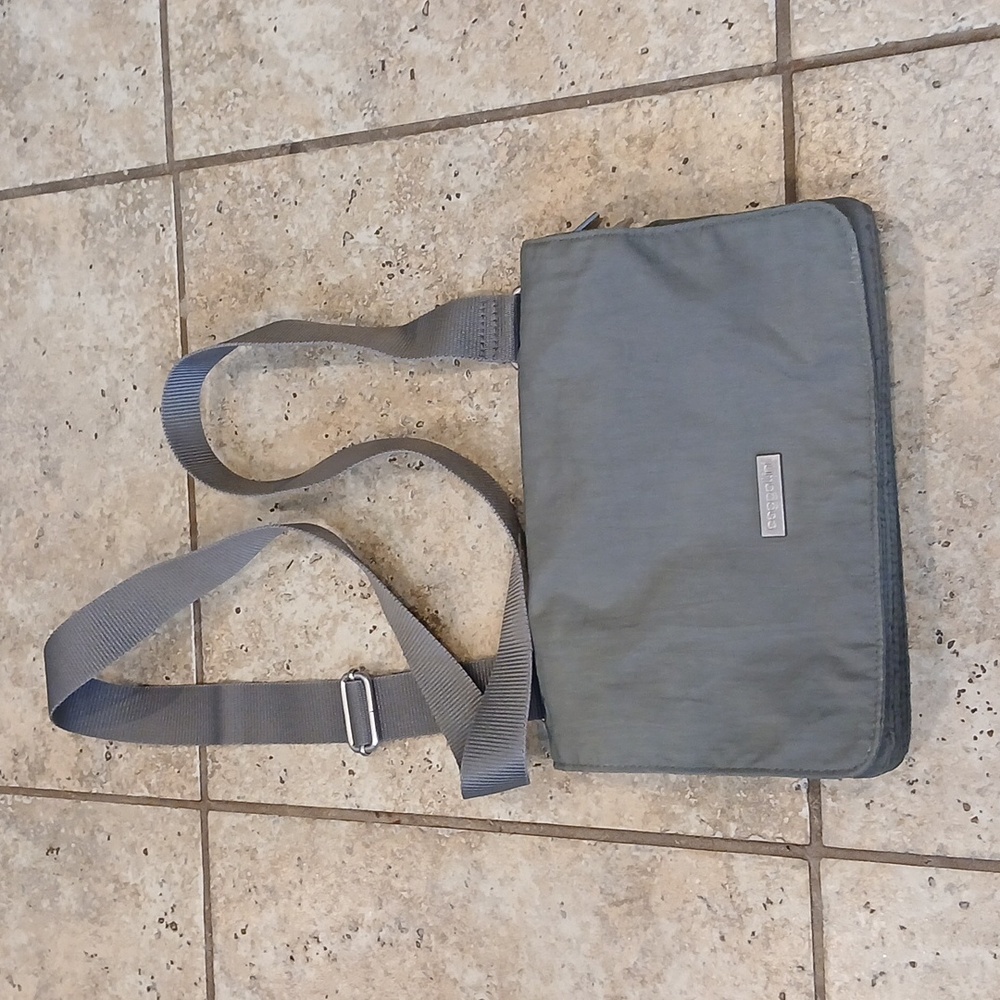 Baggallini Crossbody 3 Zipper Small Bag Gray Organizer Yellow Lined Triple 9×7×3